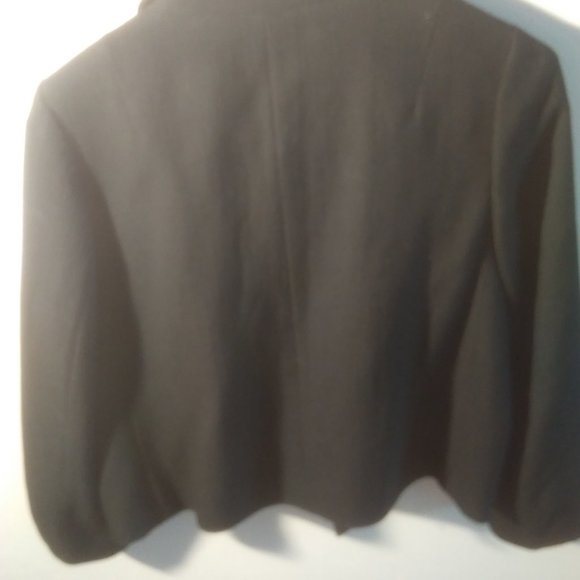 Banana Republic Short Black Jacket - Picture 4 of 4